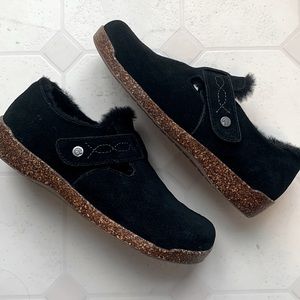 Earth Origins Aurora Jade slip on shoes. Size 10.